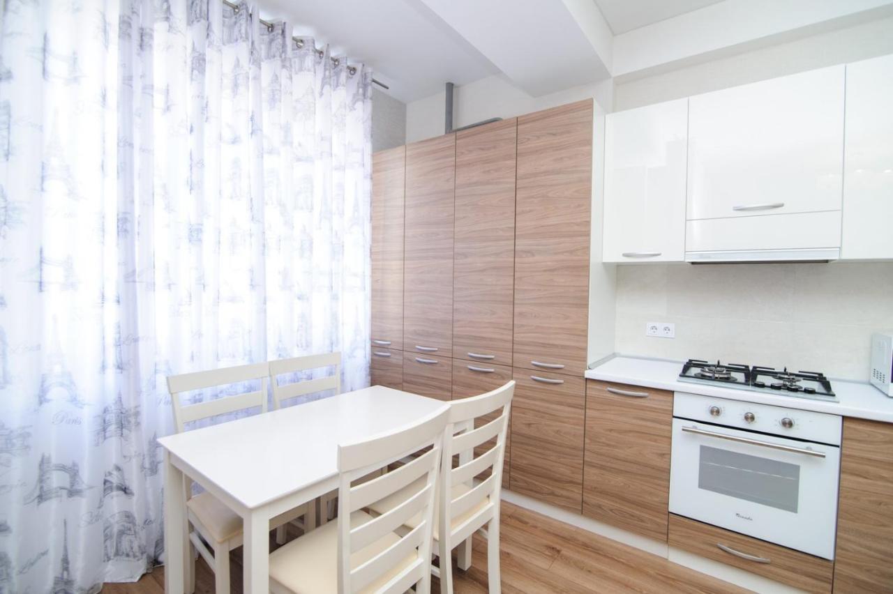 Grand Lev Tolstoi Street Apartments New House Ultra Central Kišiněv Exteriér fotografie