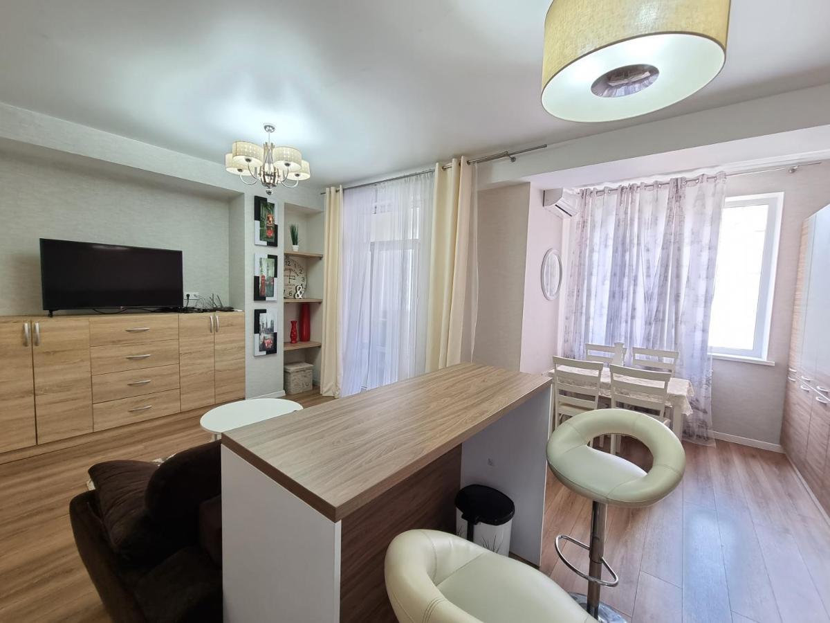 Grand Lev Tolstoi Street Apartments New House Ultra Central Kišiněv Exteriér fotografie